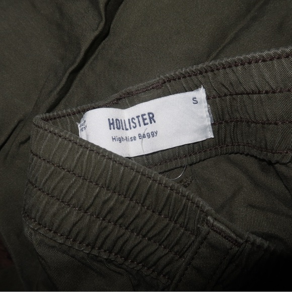 Hollister Olive Cargo Pants - Picture 2 of 4
